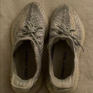 Yeezy Boost 350 VS Static size 7